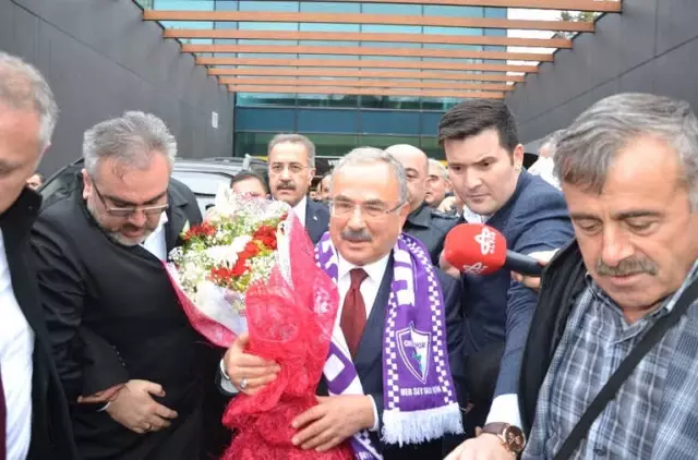 Hilmi Güler'e Coşkulu Karşılama