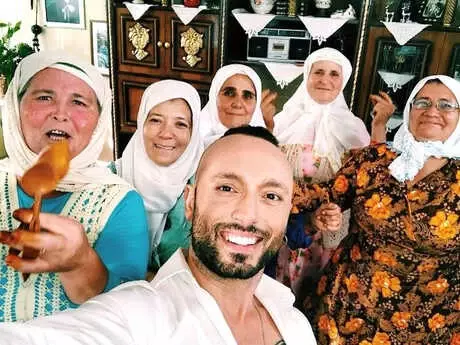 Kadın Çiftçiler Tiyatrodan Sonra Klipte de Rol Aldı