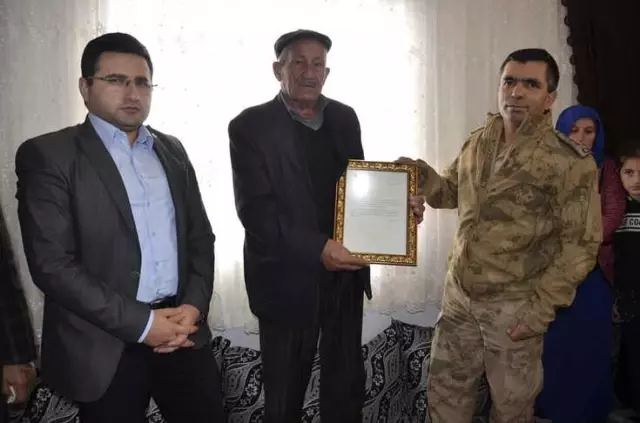Kaymakam Pendik'ten Şehit Korucunun Ailesine Ziyaret
