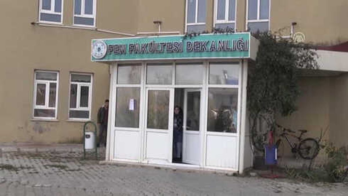 Ödüllü Bilim Adamından Akademisyenlere 'Ülkenize Dönün' Çağrısı