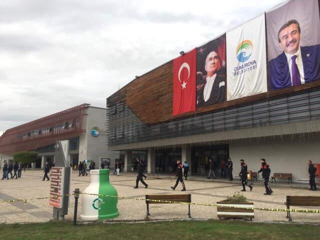 Son Dakika! Çukurova Belediyesi'ne Giren Eski Zabıta Amiri Dehşet Saçtı! 2 Ölü, 1 Yaralı Var