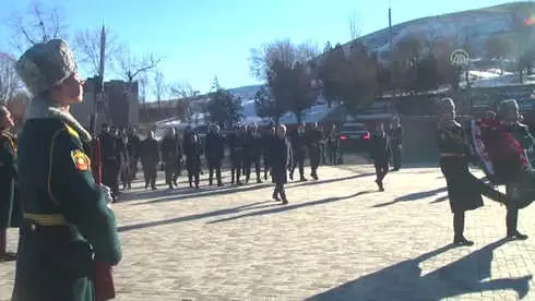 TBMM Başkanı Yıldırım'dan Aytmatov'un Kabrine Ziyaret - Detaylar TBMM Başkanı Yıldırım'dan Aytmatov'un Kabrine Ziyaret - Detaylar