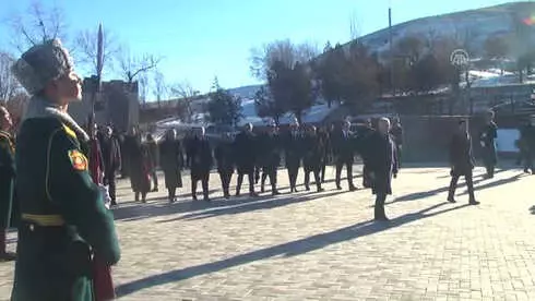 TBMM Başkanı Yıldırım'dan Aytmatov'un Kabrine Ziyaret - Detaylar TBMM Başkanı Yıldırım'dan Aytmatov'un Kabrine Ziyaret - Detaylar