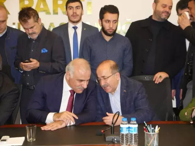 AK Parti Trabzon Büyükşehir Belediye Başkan Adayı Zorluoğlu'na Coşkulu Karşılama AK Parti Trabzon Büyükşehir Belediye Başkan Adayı Zorluoğlu'na Coşkulu Karşılama