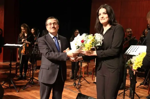 Aşıklar Ölmez Konseri Beğeniyle İzlendi
