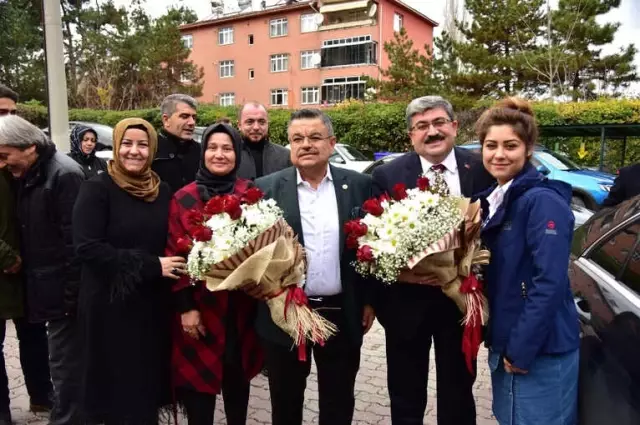 Başkan Can'a Miting Havasına Coşkulu Karşılama