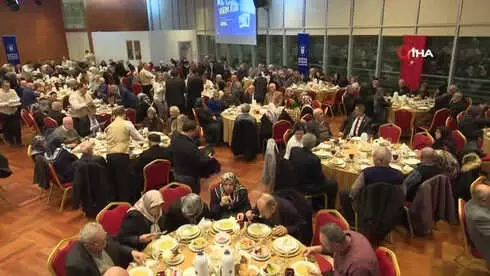 Bir Yastıkta Yarım Asır' Geçiren 250 Çifte Büyük Sürpriz Bir Yastıkta Yarım Asır' Geçiren 250 Çifte Büyük Sürpriz