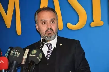 Bir Yastıkta Yarım Asır' Projesinde, 52 Yıllık Evli Çift Nikah Tazeledi Bir Yastıkta Yarım Asır' Projesinde, 52 Yıllık Evli Çift Nikah Tazeledi