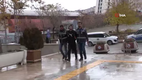 Çaldıkları Otomobille, İş Yeri Soyan 2 Şüpheli Yakalandı Çaldıkları Otomobille, İş Yeri Soyan 2 Şüpheli Yakalandı