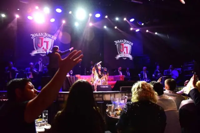 Diva Bu Kıyafeti Çok Sevdi Diva Bu Kıyafeti Çok Sevdi