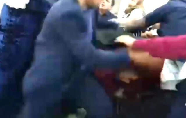 Düğünde Çıkan Halay Başı Kavgasında Tekme ve Yumruklar Havada Uçuştu