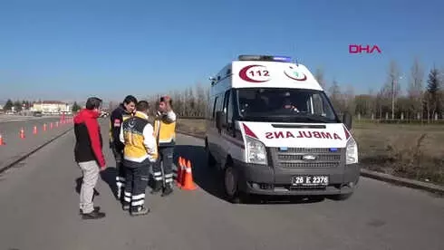 Eskişehir 112'den 'İleri Sürüş Teknikleri' Gösterisi Eskişehir 112'den 'İleri Sürüş Teknikleri' Gösterisi
