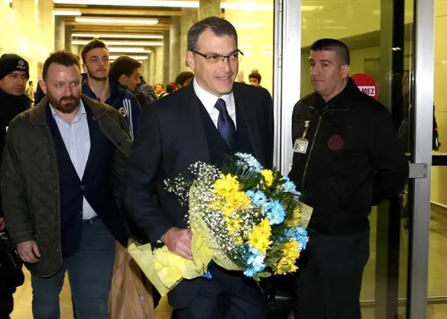 Fenerbahçe Kafilesi İzmir'de Fenerbahçe Kafilesi İzmir'de