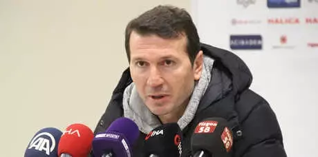 Göztepe, Bayram Bektaş'la Yollarını Ayırıyor!