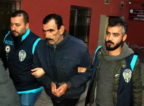 İlişki Yaşadığı Kadını, Sokak Ortasında Öldürdü (2) İlişki Yaşadığı Kadını, Sokak Ortasında Öldürdü (2)