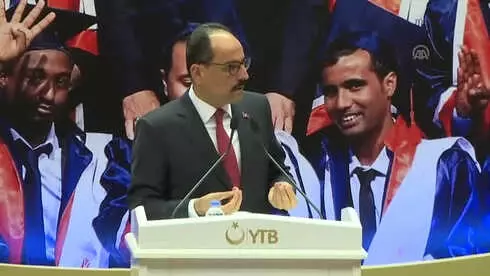 Kalın: 'Farklı Alanlardan Mutlaka Beslenerek, Farklı Disiplinleri Özümseyerek Kendimizi... Kalın: 'Farklı Alanlardan Mutlaka Beslenerek, Farklı Disiplinleri Özümseyerek Kendimizi...