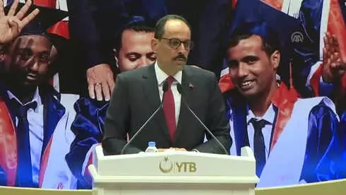 Kalın: 'Farklı Alanlardan Mutlaka Beslenerek, Farklı Disiplinleri Özümseyerek Kendimizi... Kalın: 'Farklı Alanlardan Mutlaka Beslenerek, Farklı Disiplinleri Özümseyerek Kendimizi...