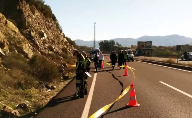Muğla'da-Köyceğiz Karayolunda Ceset Bulundu
