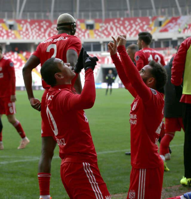 Sivasspor, Hakan Keleş ile Tırmanışa Geçti