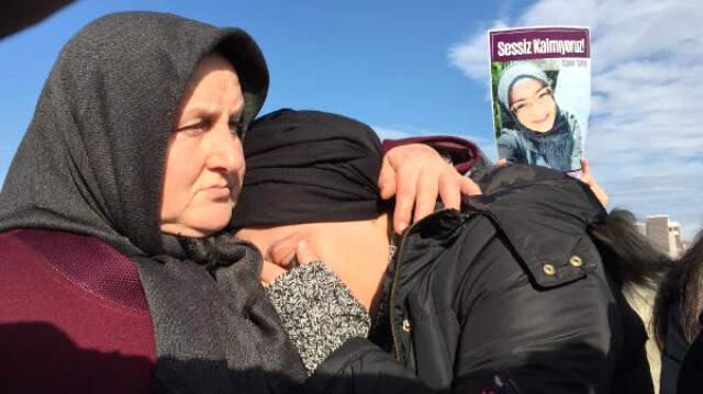 Talihsiz Kadın, Kızının Elinden Tutup Ölüme Yürüdü! O Anlar Kamerada