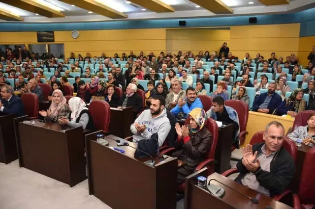 Tarsus Belediyesi'nde Toplu Konut İçin Kura Heyecanı Yaşandı Tarsus Belediyesi'nde Toplu Konut İçin Kura Heyecanı Yaşandı