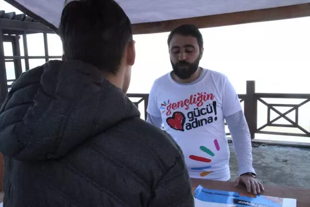 Toplum Gönüllüsü Öğrenciler Çalışmalarını Tanıttı Toplum Gönüllüsü Öğrenciler Çalışmalarını Tanıttı
