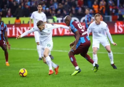 Trabzon'da İlk Yarı Gol Yok Trabzon'da İlk Yarı Gol Yok