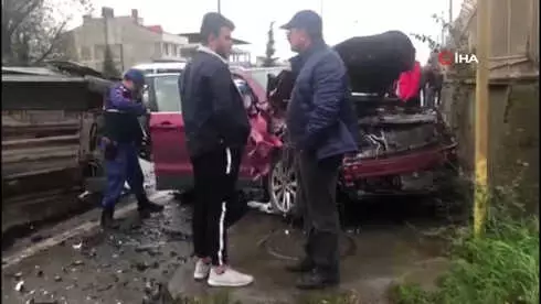 Trabzon'da Trafik Kazası: 1 Ölü, 3 Yaralı Trabzon'da Trafik Kazası: 1 Ölü, 3 Yaralı