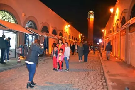 Festival İptal Edilince, Hatıra Fotoğrafı Çekildiler Festival İptal Edilince, Hatıra Fotoğrafı Çekildiler