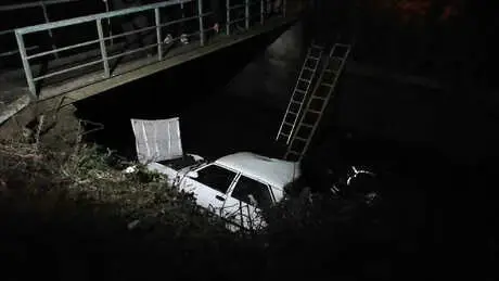 Otomobil Köprüden Sulama Kanalına Düştü: 3 Yaralı