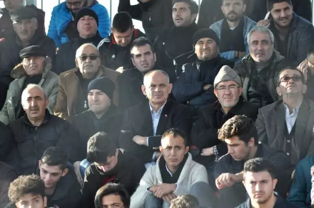 Başkan Esat Öztürk Takımı Yalnız Bırakmadı