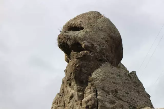 Canavar Kaya' Görenleri Şaşırtıyor