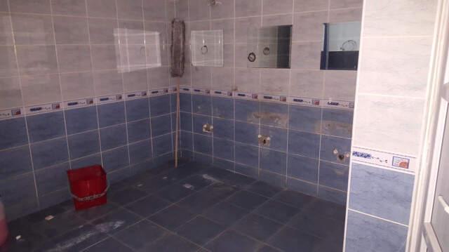 Veliler, Okuldaki Bitmeyen Tadilattan ve Uzun Tuvalet Kuyruklarından Şikayetçi