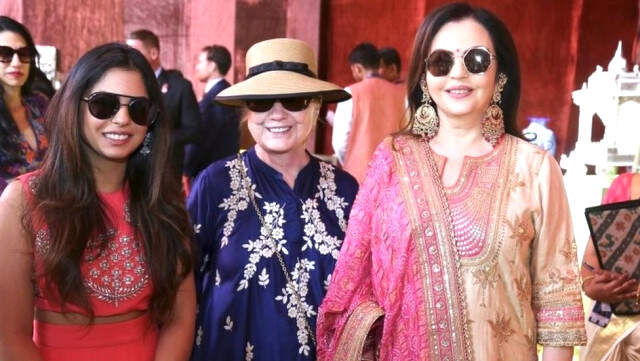 Dünyaca Ünlü Şarkıcı Beyonce'nin Sahne Aldığı Yılın Düğünü Devam Ediyor