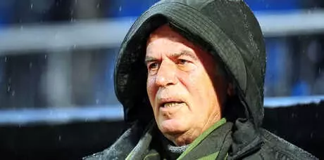Mustafa Denizli: 'Postacı Kapıyı 2 Defa Çalar' Mustafa Denizli: 'Postacı Kapıyı 2 Defa Çalar'