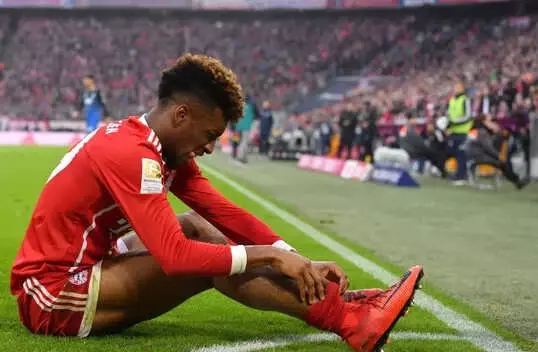 Bayern Munih Formasi Giyen Kingsley Coman Futbolu Birakma Noktasina Geldi Video