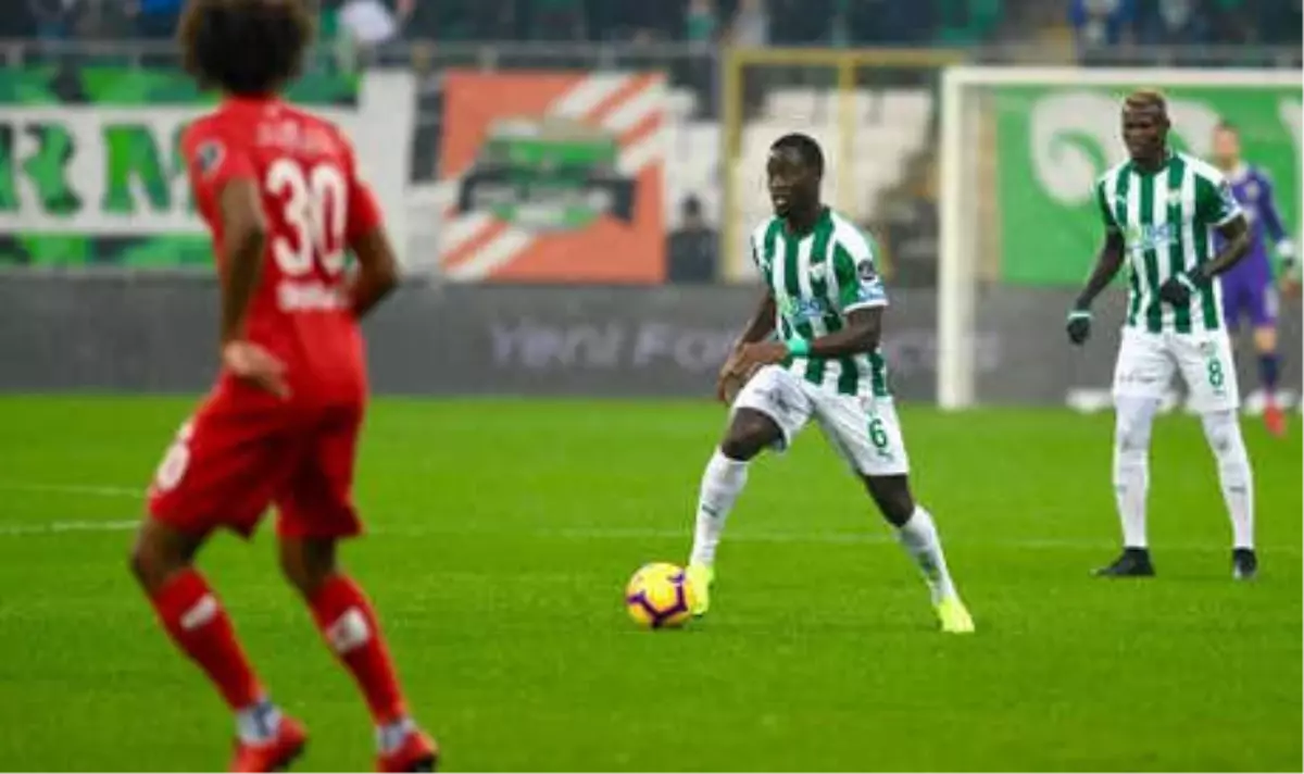 Bursaspor'da Saivet Henüz Beklentileri Karşılayamadı