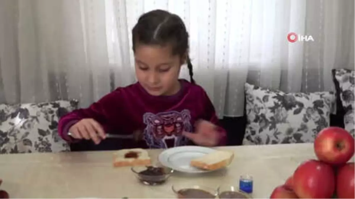 Elmanın Ekmeğe Sürülen Halini Ürettiler: 'Şokelma'