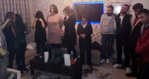 Musteri Gibi Davranan Polis Fuhus Cetesini Cokertti Ankara