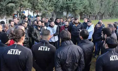 Taraftardan Altay'a Şok Ültimatom - Spor Haberleri