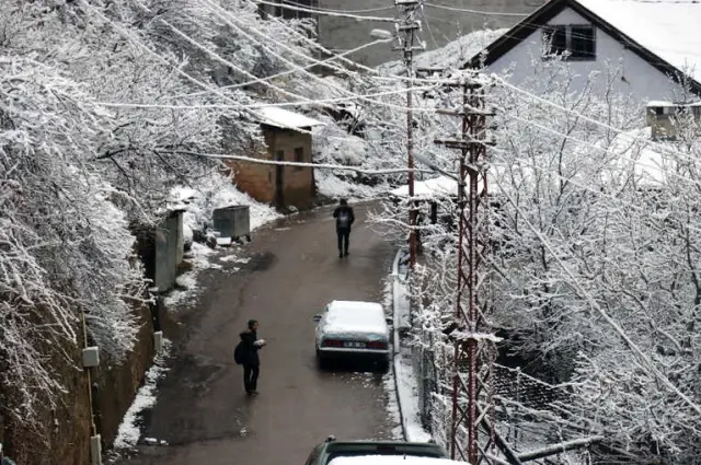 Gümüşhane'de Kar Yağışı Etkili Oldu Gümüşhane'de Kar Yağışı Etkili Oldu