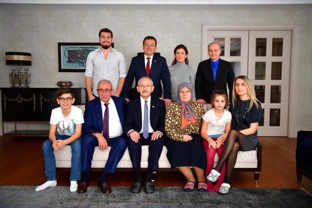 Kılıçdaroğlu'nun, Ekrem İmamoğlu İle Verdiği Poz 'Adaylık Yarışı Bitti' Şeklinde Yorumlandı