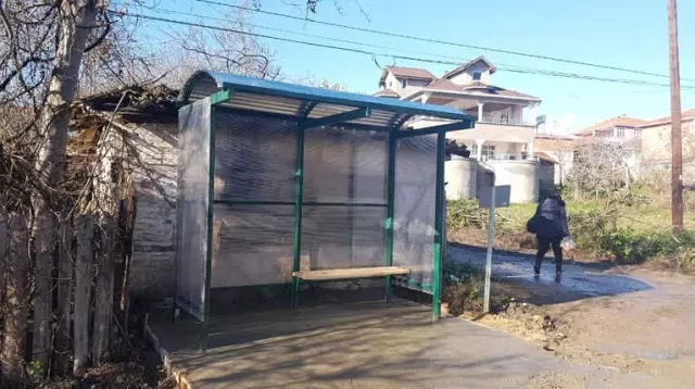 Öğrenciler Soğukta Kalmasın Diye Durak Yapıldı