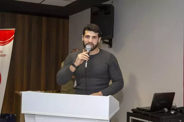 Son Şampiyon Gençlerle Buluştu Son Şampiyon Gençlerle Buluştu