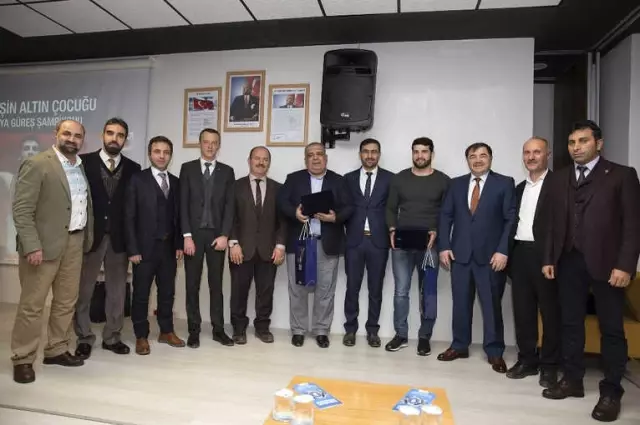 Son Şampiyon Gençlerle Buluştu Son Şampiyon Gençlerle Buluştu