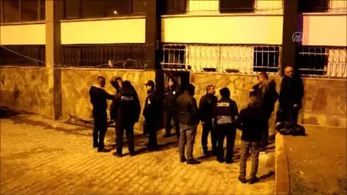 Taraftar Derneğinde Yangın: 4 Yaralı Taraftar Derneğinde Yangın: 4 Yaralı