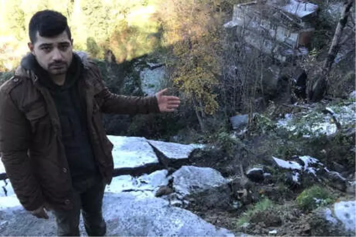 Zonguldak'ta Heyelan Nedeniyle 11 Ev Boşaltıldı