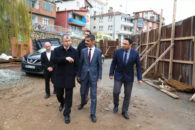 Artvin Valisi Doruk, Meslek Lisesini Ziyaret Etti Artvin Valisi Doruk, Meslek Lisesini Ziyaret Etti