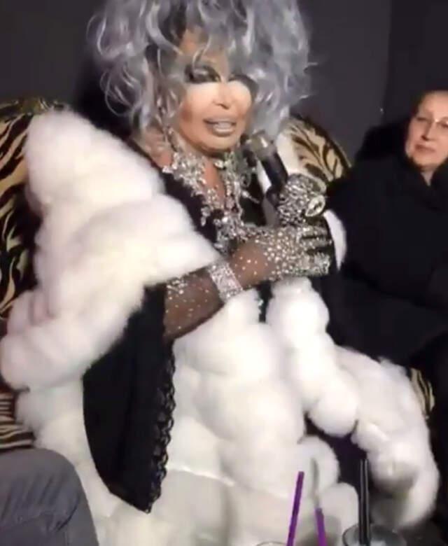 Diva Bülent Ersoy, Yeni İmajıyla Tam Not Aldı