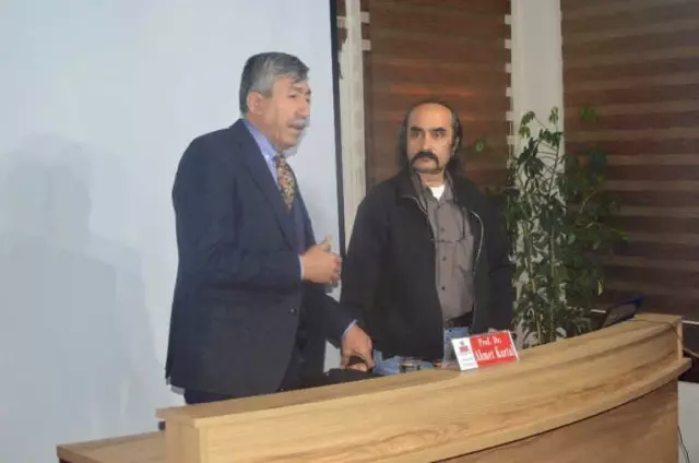 Eskişehir Türk Ocağı Perşembe Sohbetleri'nde Abdullah Bin Mübârek Et-Türkî Anlatıldı Eskişehir Türk Ocağı Perşembe Sohbetleri'nde Abdullah Bin Mübârek Et-Türkî Anlatıldı